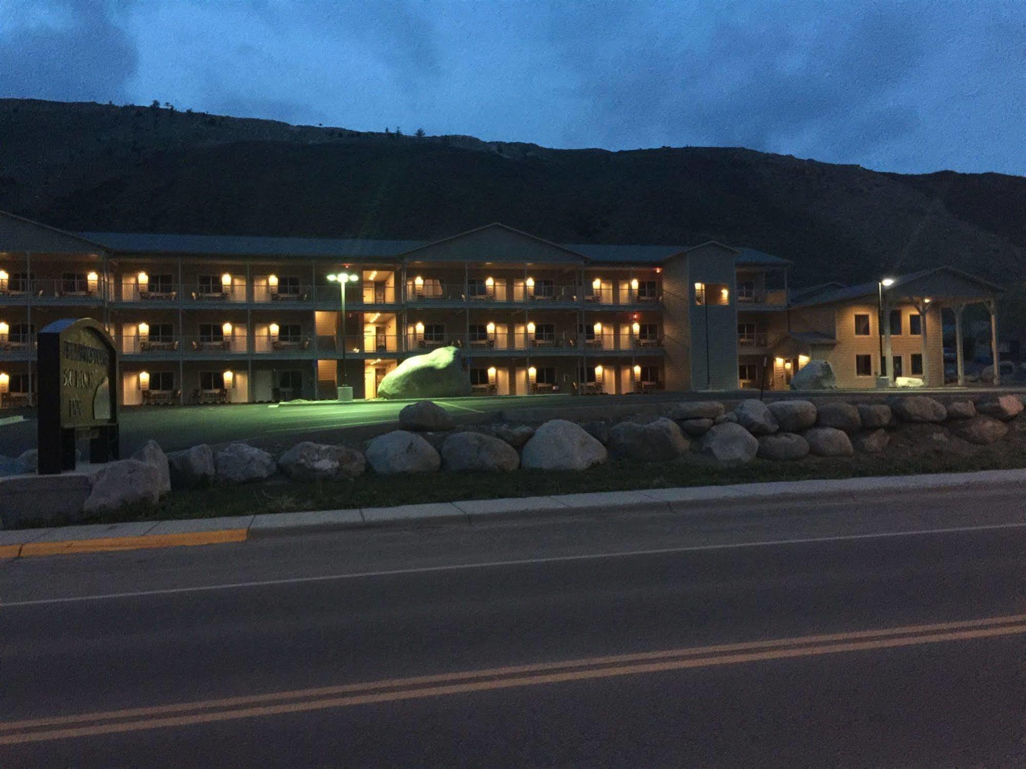Yellowstone Big Rock Inn Gardiner Kültér fotó